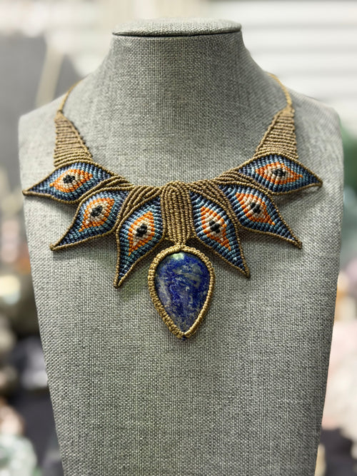 Lapis lazuli adjustable necklace handmade with waxed cord - Collar ajustable de lapis lazuli hecho con hilo encerado